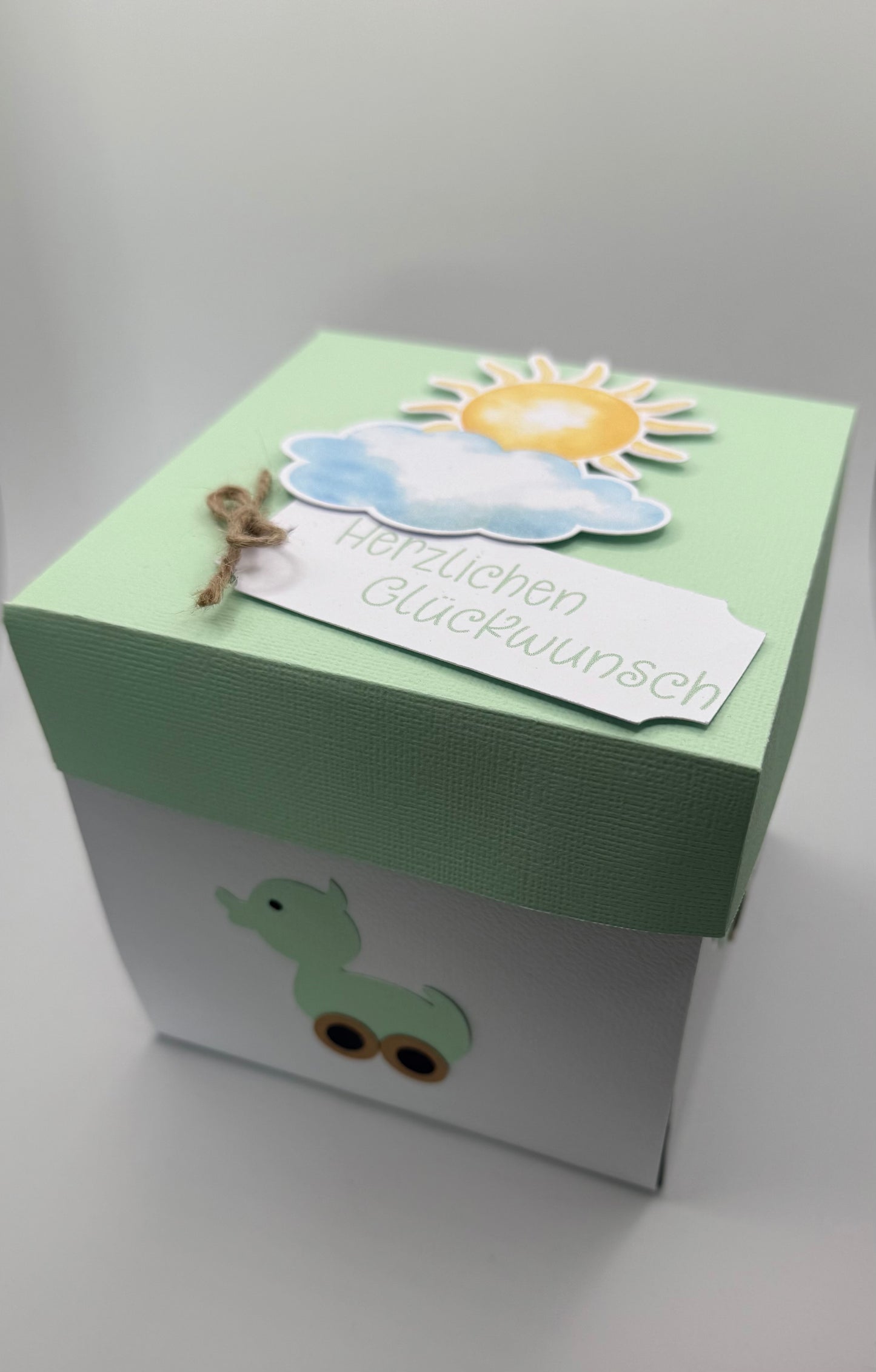 „Explosionsbox – Willkommen, kleines Wunder“