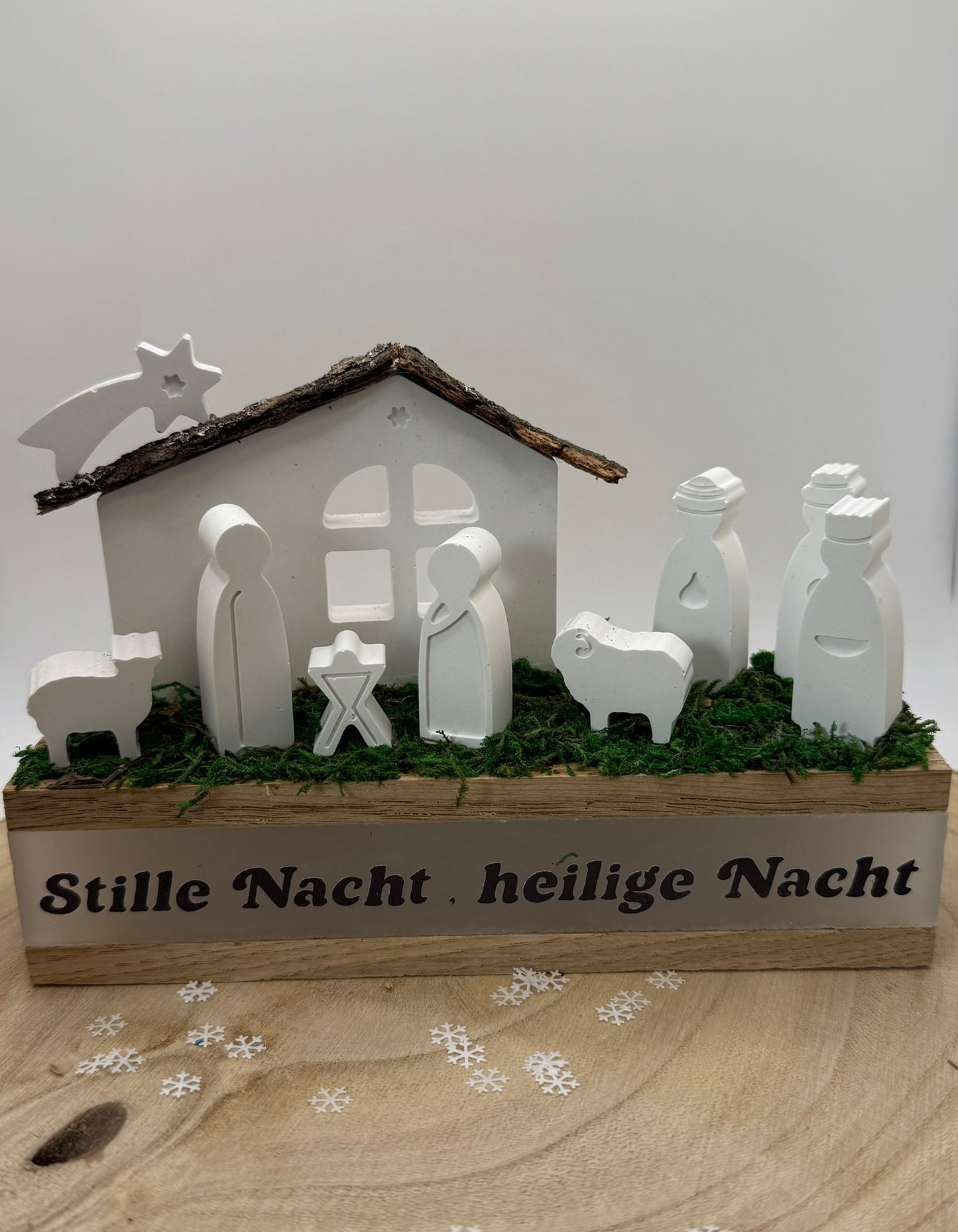 Leuchtende Mini-Krippe „Stille Nacht“ – Handgemachte Weihnachtsdekoration mit LED-Licht