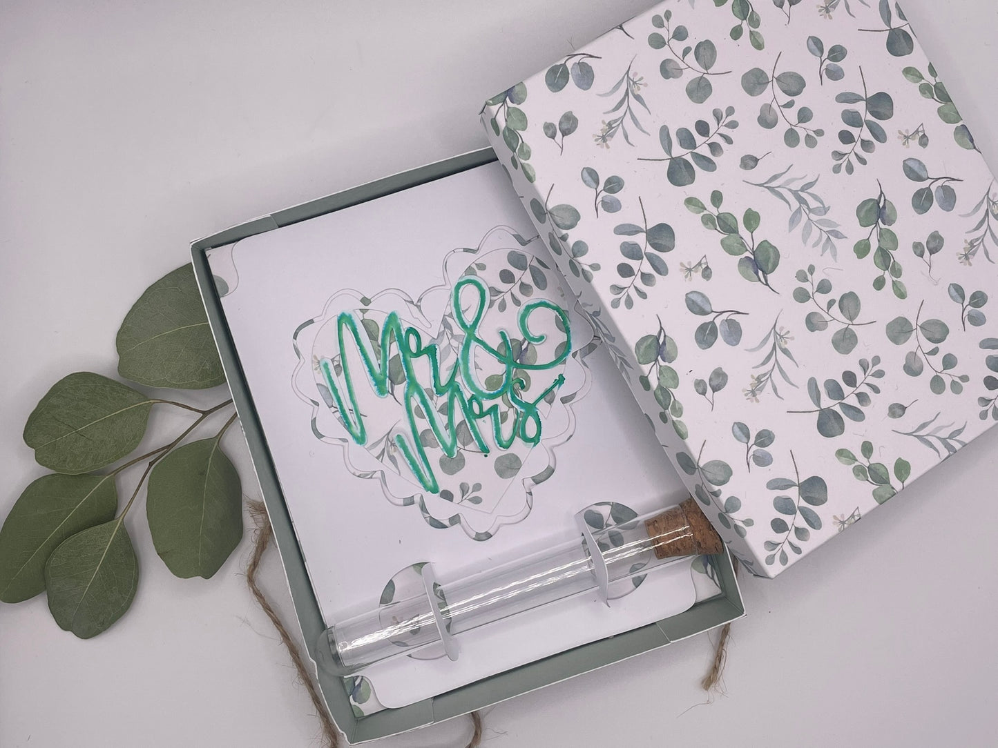 Geschenkschachtel mit Reagenzglas für Geld oder Gutscheine