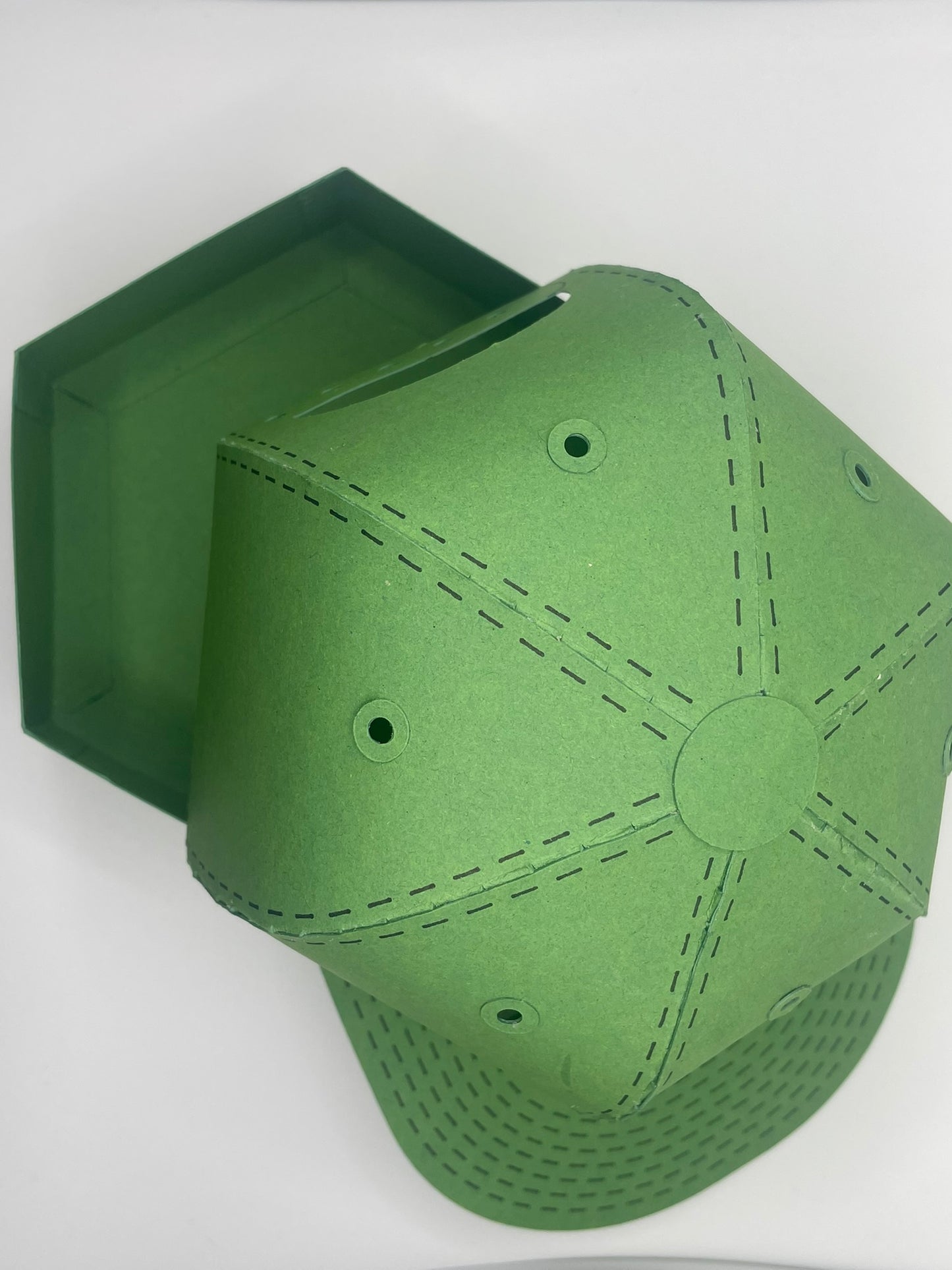 🧢Originelle Geschenkbox in Form einer Baseballkappe – Grün