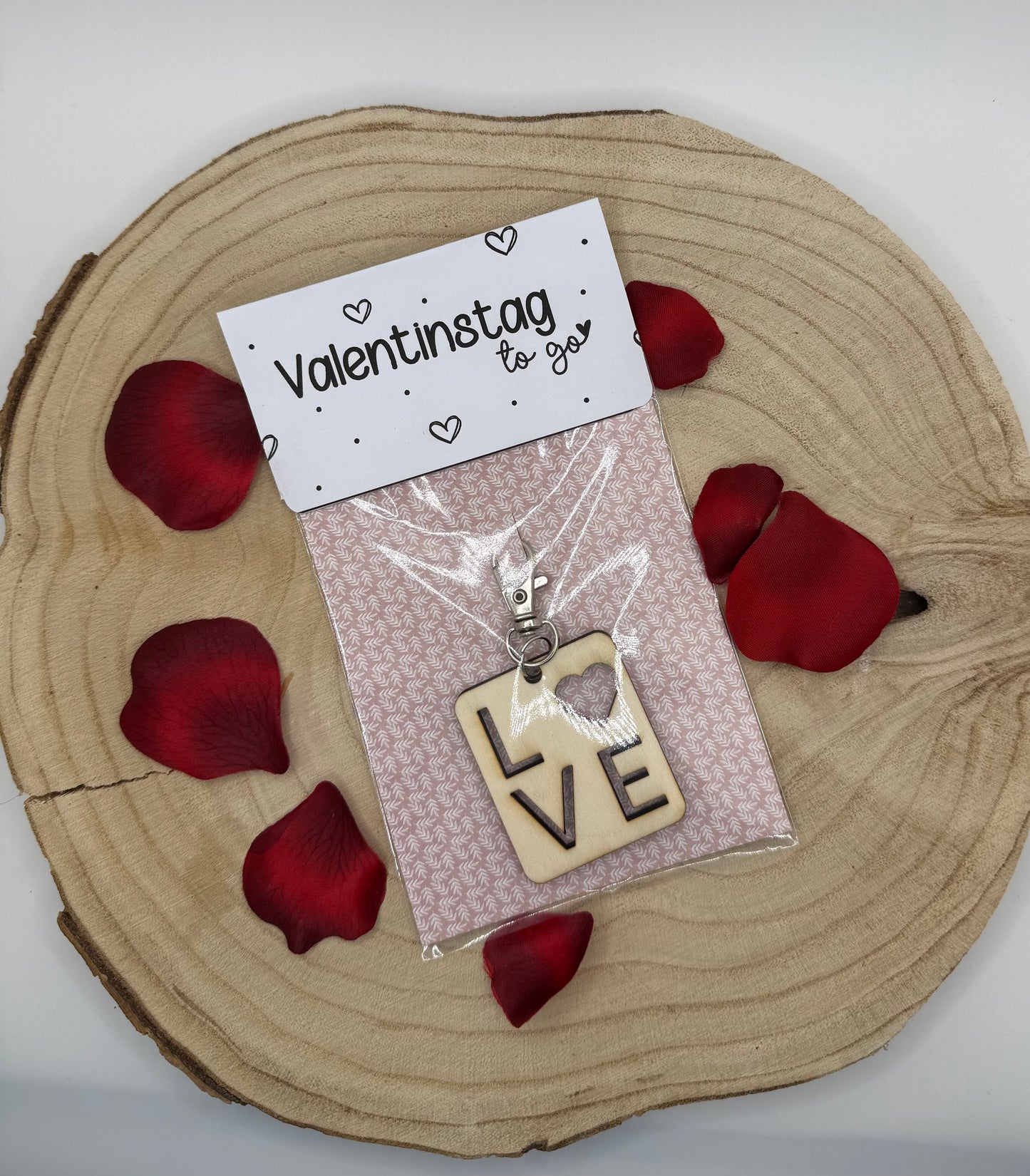 💘 Valentinstag to go – Schlüsselanhänger „LOVE“ ❤️