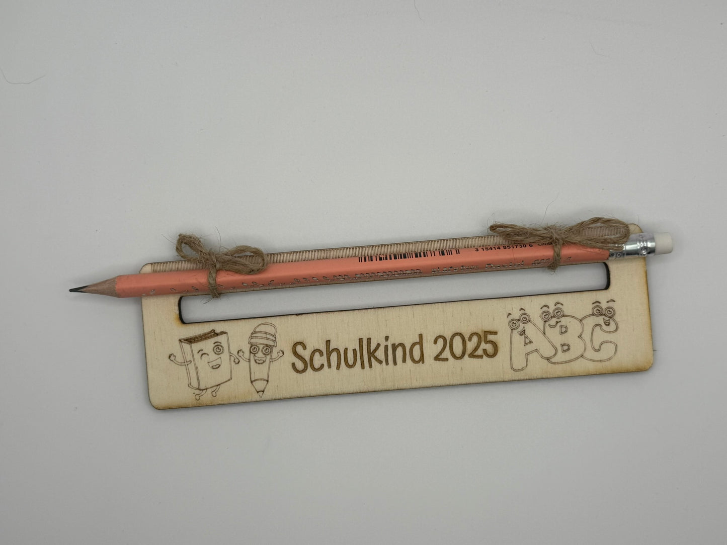 „Lineal-Geschenk zur Einschulung – Schulkind 2025 mit Bleistift“