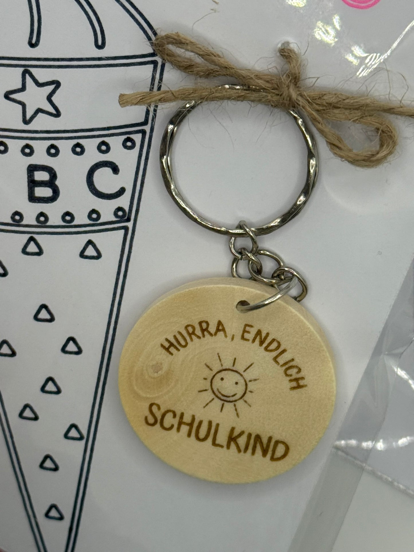 „Einschulungs-Schlüsselanhänger mit Grußkarte – Schulkind 2025“