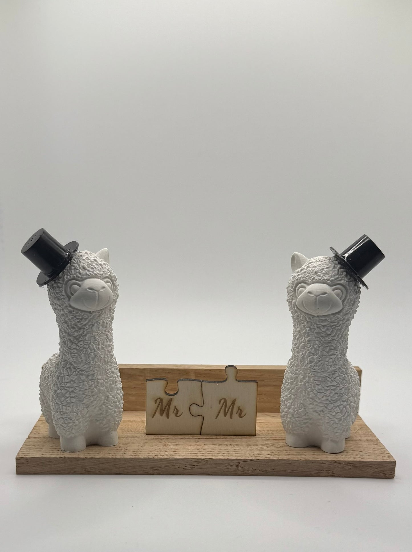 „Hochzeitsalpakas aus Gips – Mr & Mrs | Mrs & Mrs | Mr & Mr“
