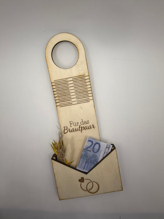 💍 Flaschenanhänger „Für das Brautpaar“ – mit Geldfach