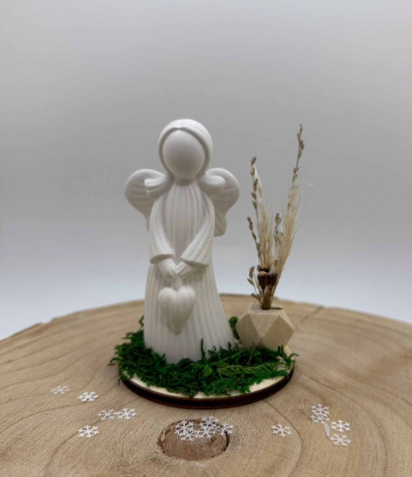 👼 Schutzengel aus Gips – Mini-Dekoszene auf Holz