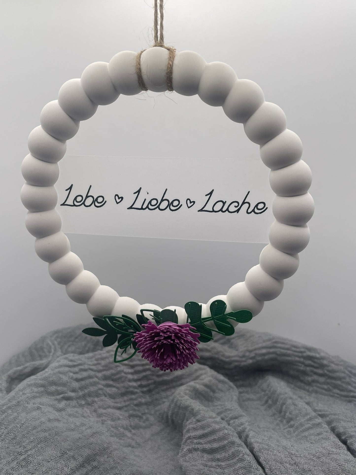 🌼 Frühlingskranz aus Gips – Handgemachte Deko mit Charme