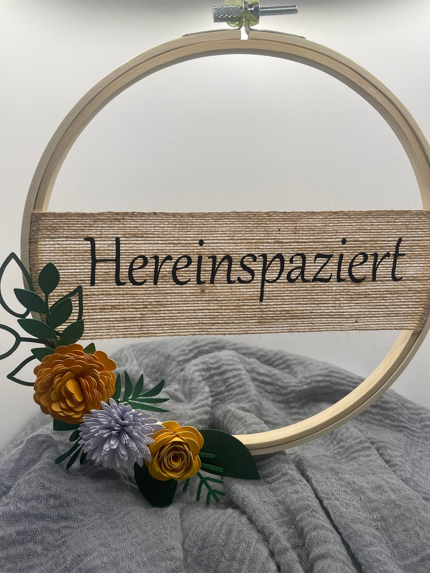 „Blütenkranz – Willkommen & Hereinspaziert“